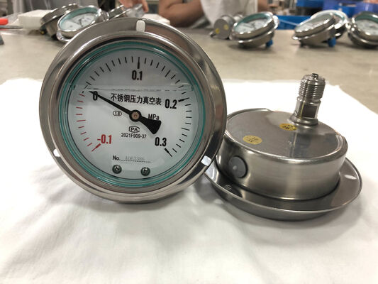 Medidor de pressão para fluidos com janela de vidro que forneça dados claros de visibilidade e pressão